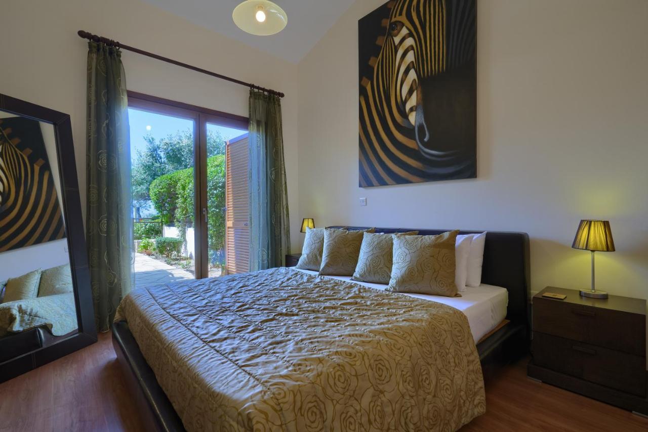 3 Bedroom Villa Madelini With Private Pool, Aphrodite Hills Resort Куклія Екстер'єр фото